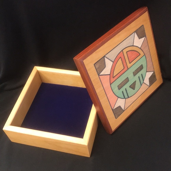 Rick Honyouti Hopi Sunface Wooden Box with Lid - Picture 5 of 10